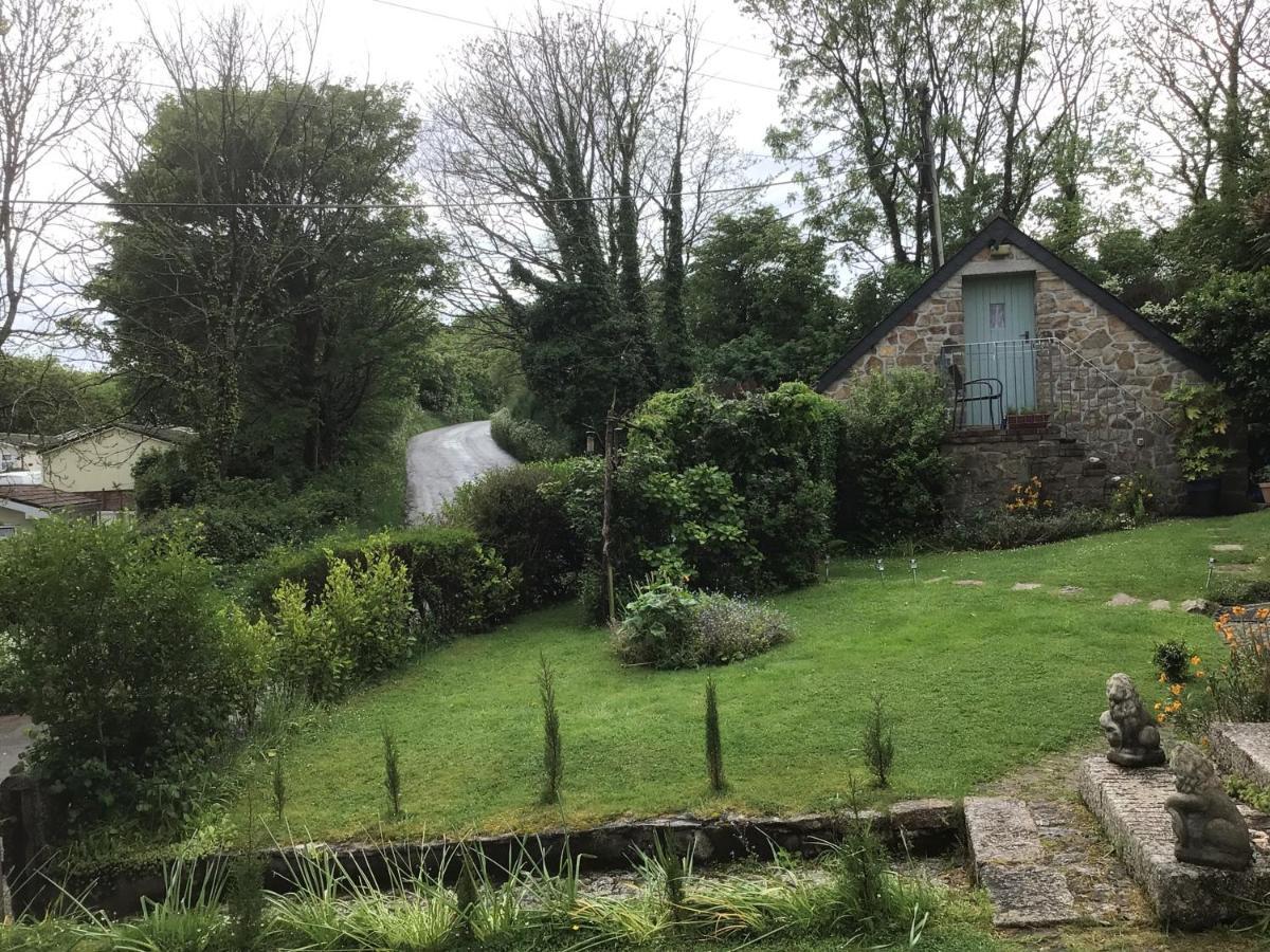 Cozy Camborne Studio Retreat With Two Single Beds Exterior foto